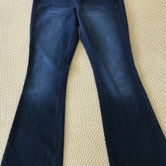 Jessica Simpson Blue Flare Jeans with Classic Indigo Shade NWOT. - Picture 14 of 15
